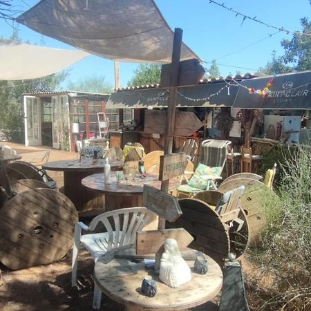 Mobilhome Vintage Dans Camping A La Ferme Ponteilla Zewnętrze zdjęcie